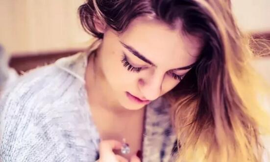 Surprise,让远程医美卡的光子嫩肤拯救皮肤不好