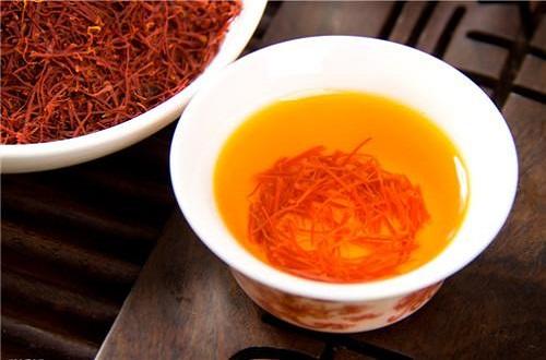 红花可以泡水喝吗