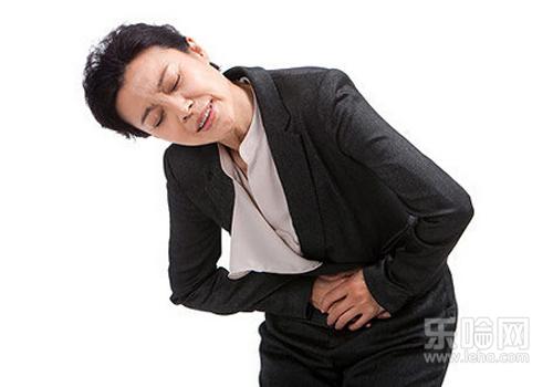 腹胀气快速排气法,腹胀气怎么办快速排气-乐哈