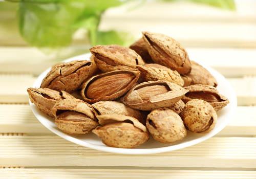 巴旦木两岁宝宝能吃吗,宝宝吃巴旦木有什么好