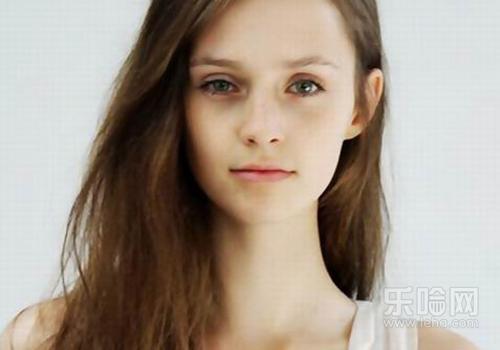 用素颜霜前打隔离霜吗,用素颜霜之前要用隔离