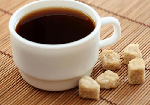 经期晚上喝红糖水会胖吗 经期晚上喝红糖水好