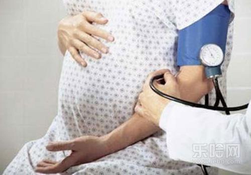 高血压呕吐会不会危险,高血压头晕呕吐危险吗