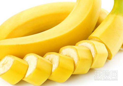 宝宝半岁能吃什么水果,半岁的宝宝可以吃什么