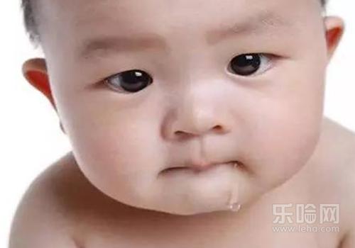 宝宝流口水是什么原因,宝宝为什么会一直流口