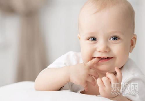 宝宝流口水下巴红疙瘩怎么办,宝宝流口水下巴