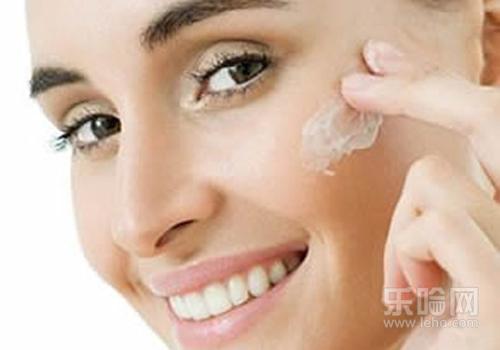 蜂蜜可以直接涂在脸上吗,蜂蜜可以直接涂在脸