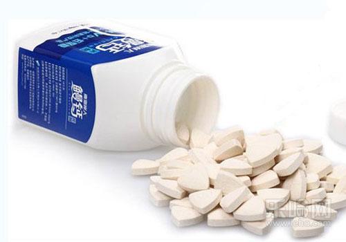 老人吃什么钙片补钙效果好,老人吃哪种钙片好