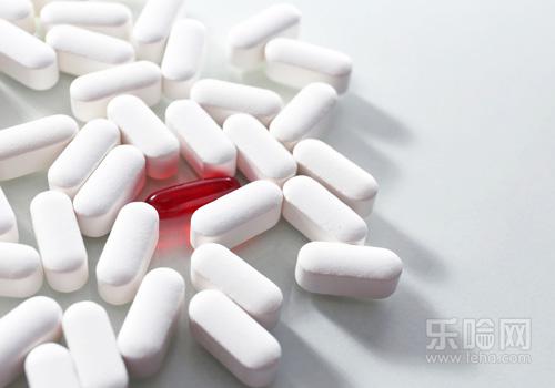 尿酸高不吃药能降吗,尿酸高不吃药怎么降低-乐