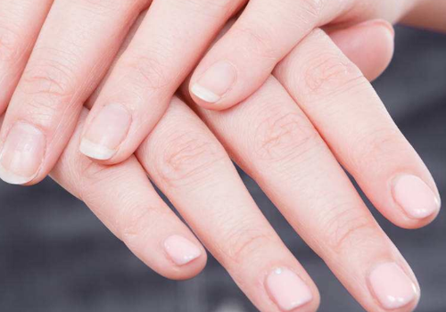 指甲盖起皮是什么回事 7大病因,对症治疗!