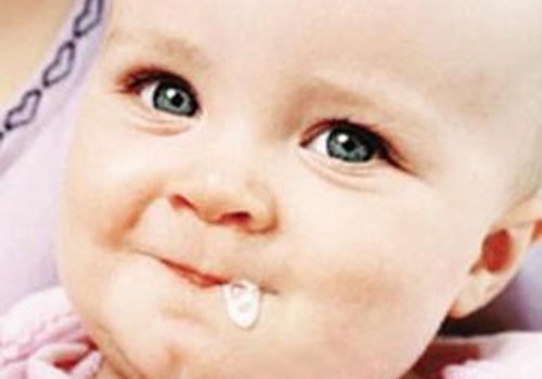 孩子吃什么吐什么是怎么回事,小孩吃什么吐什