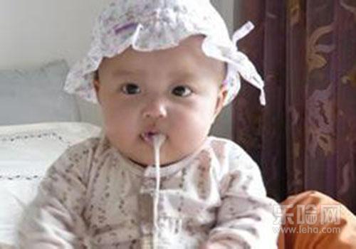 孩子吃什么吐什么是怎么回事,小孩吃什么吐什