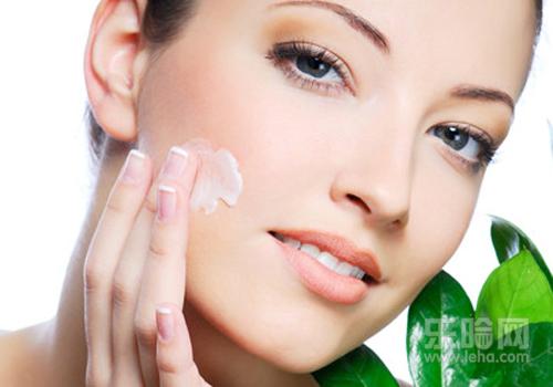 化妆品过敏怎么办脸部,化妆品过敏脸肿了怎么