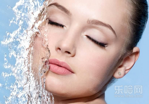 化妆品过敏怎么办脸部,化妆品过敏脸肿了怎么