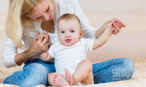 六个月宝宝坐不稳,六个月宝宝坐着老前倾怎么