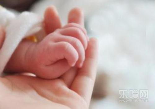 孩子发烧手脚冰凉是什么原因,小孩发烧手脚冰