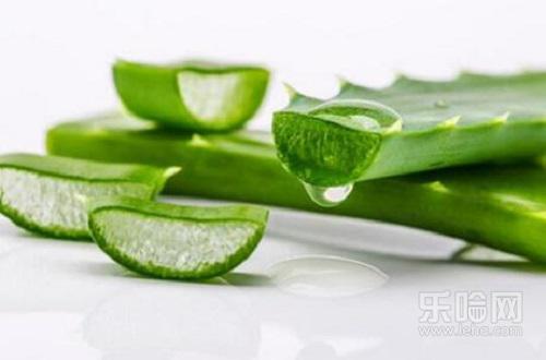 芦荟涂在脸上要洗吗,芦荟涂脸多久洗掉最好-乐
