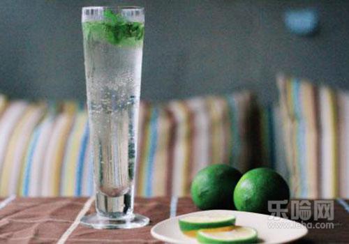 喝冷水牙痛怎么回事,喝冷水牙疼怎么办-乐哈健