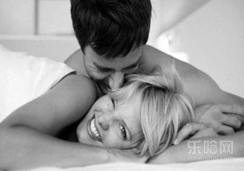 月经少而黑时间长是什么原因,月经少而黑怎么