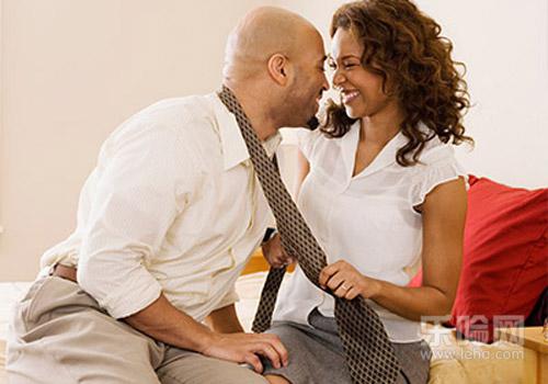 月经少而黑时间长是什么原因,月经少而黑怎么