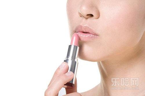 口红过敏怎么办,口红过敏是什么样的-乐哈健康
