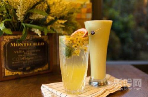 百香果泡水喝有何好处,百香果泡水用热水还是