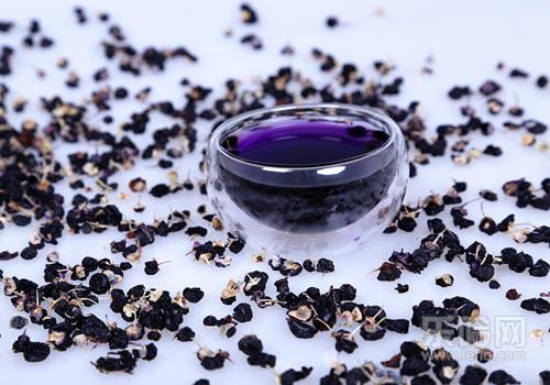 黑枸杞为什么不能用开水泡,黑枸杞怎么泡水-乐