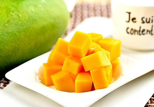 芒果跟什么不能一起吃,哪些人不适合吃芒果