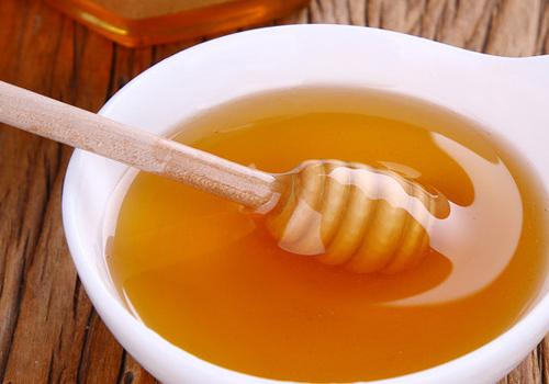 纯牛奶可以加蜂蜜吗