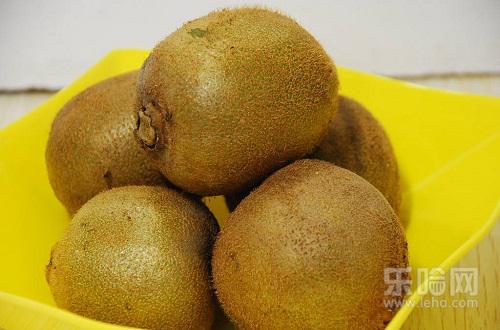 吃猕猴桃上火吗,猕猴桃吃了会上火吗-乐哈健康