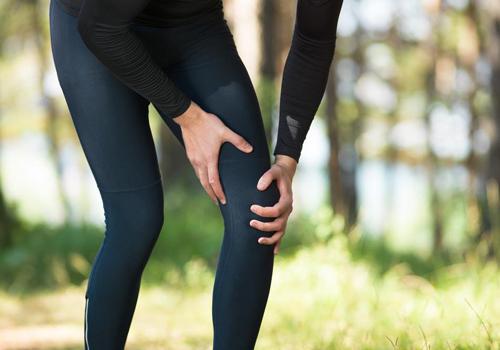 膝盖疼发热是怎么回事,膝盖疼还发热是怎么回