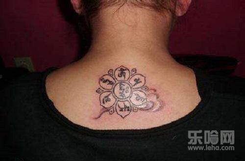 纹身后多久能沾水,纹完身可以碰水吗-乐哈健康