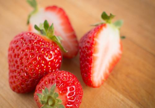 一岁宝宝可以吃草莓吗