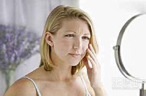 脸上长斑吃维生素e和c能去掉吗,脸上长斑吃维