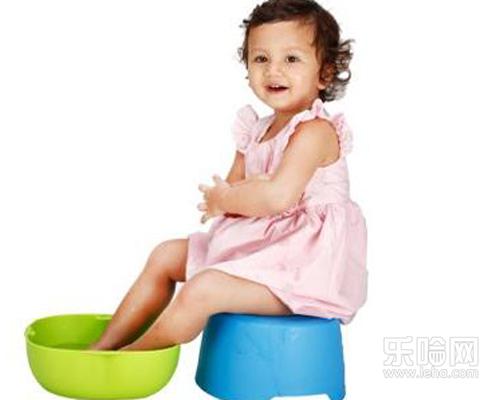 宝宝扁桃体发炎发烧大概持续几天,宝宝扁桃体