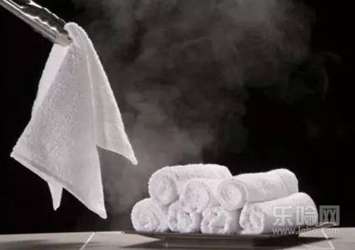 新生儿吃多了怎么办,新生儿吃撑了怎么办-乐哈