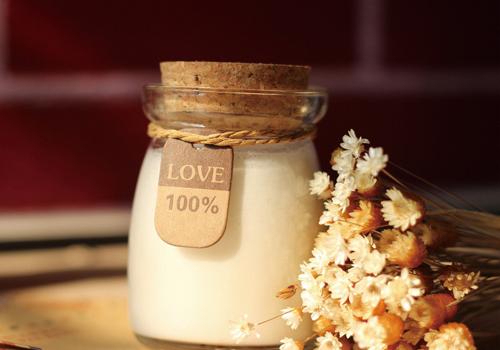 蓝莓可以和牛奶一起吃吗,蓝莓和牛奶吃多了会