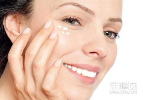 眼霜需要卸妆吗,用了眼霜后要卸妆吗-乐哈健康