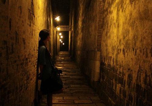 7名初中女生3天内分两批离家出走 多警种出动