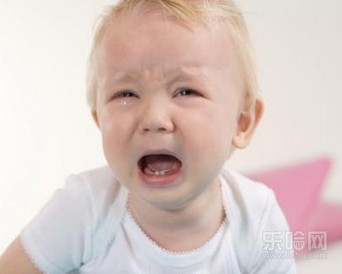 宝宝一直哭闹不睡觉是什么原因,宝宝一直哭闹