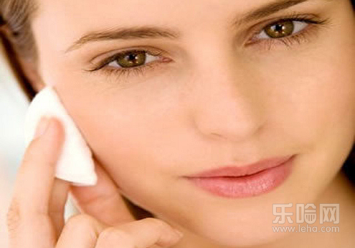 干性肌肤用什么卸妆好,干性皮肤适合用什么卸