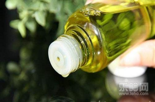 吗,卸妆油每天用好吗,每天用卸妆油伤皮肤吗-乐