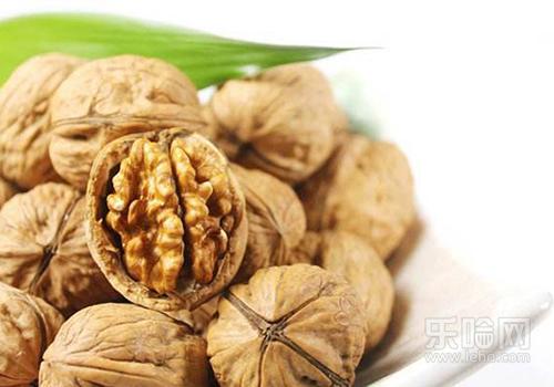 发霉的核桃能吃吗,发霉的核桃可以吃吗-乐哈健