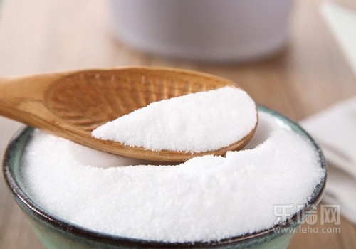 脚后跟干裂起硬皮偏方,脚后跟干起皮怎办-乐哈