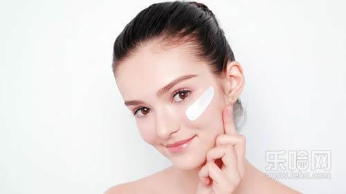 肌底液和精华液的顺序,先用肌底液还是精华液