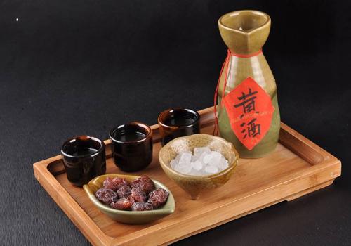 雄黄酒可以驱蛇吗,雄黄酒为什么可以驱蛇-乐哈健康网