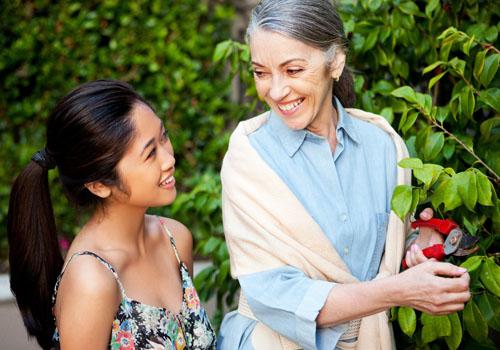 藿香正气水洗头白发变黑是真的吗