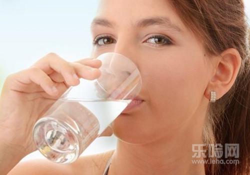 早上喝凉开水与温开水的惊人差距,太惊人了!-乐