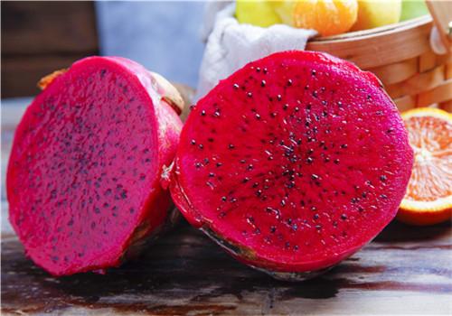 红心火龙果是染色的吗
