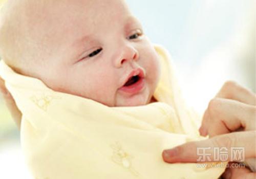 新生儿洗脸怎么洗,怎样清洁宝宝的小脸蛋?这些